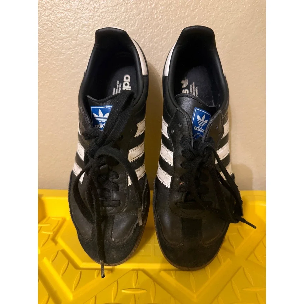 Adidas Samba OG Black White Gum Sole Leather Sneakers B75807 Mens 7.5 Women 8.5